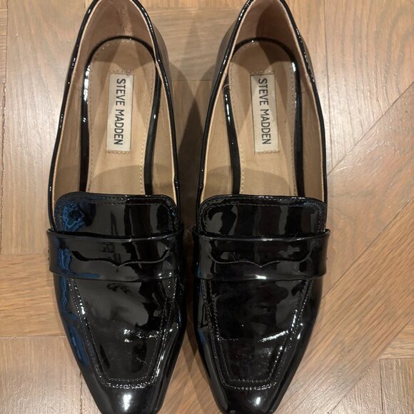 Steve Madden Black Patent Loafers - Picture 1 of 3